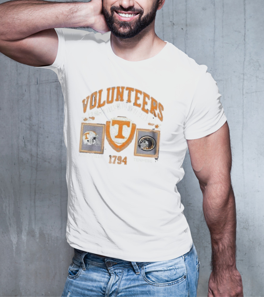 Volunteers Tennessee 1794 Knoxville ET Veritas Liberabit Football Helmet T-Shirt
