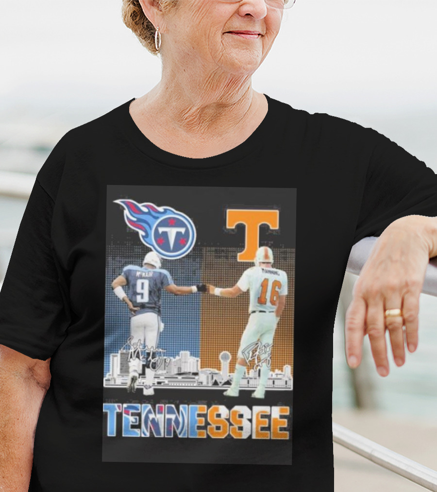 Tennessee Titans Steve McNair Peyton Manning Volunteers Skyline T-Shirt