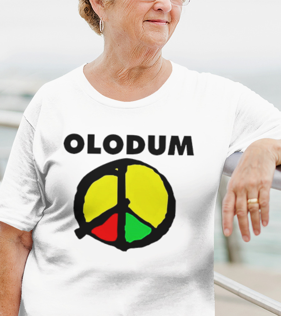 Olodum Peace Symbol With Red Yellow Green Segments T-Shirt