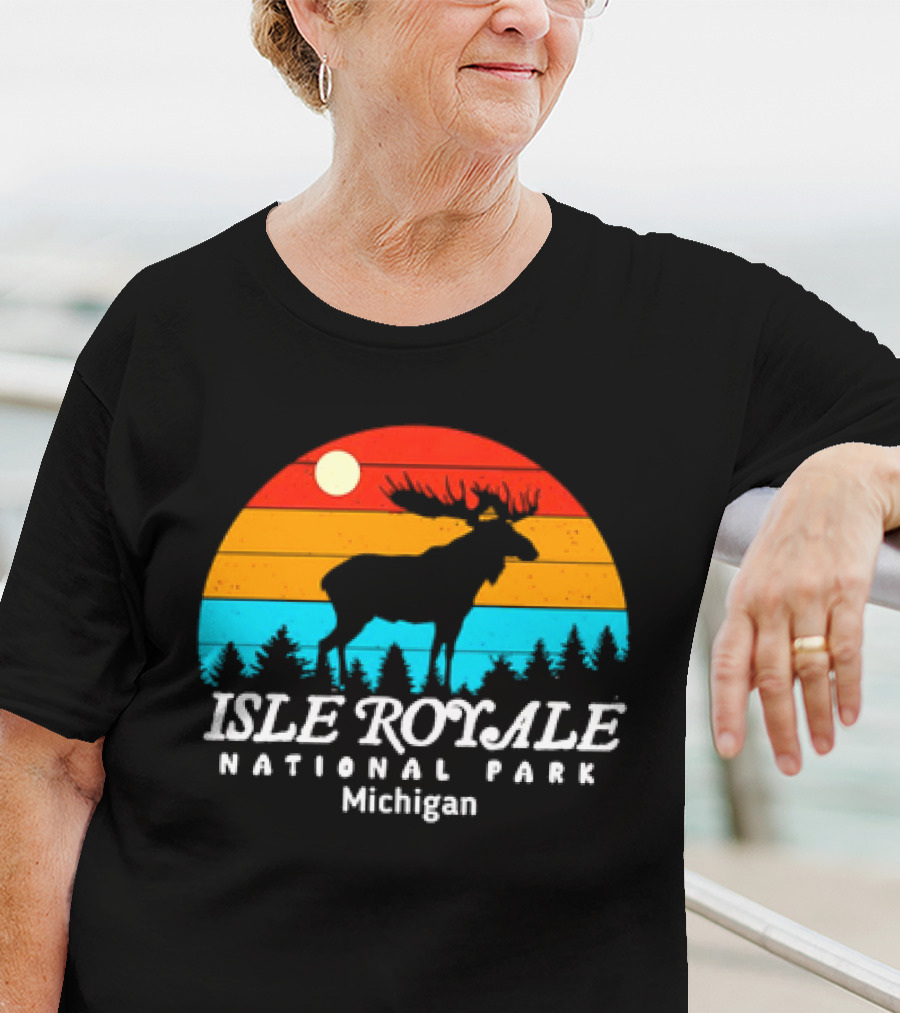 Isle Royale National Park Michigan Vintage Sunset Moose T-Shirt
