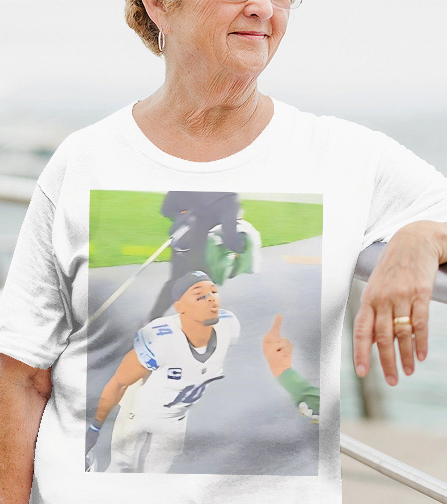 Amon Ra St Brown Number 14 Lions Kiss Meme T-Shirt