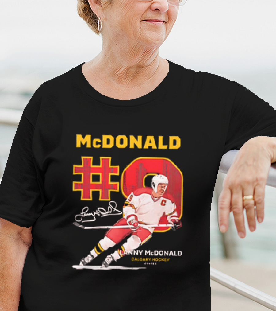 Lanny McDonald #9 Calgary Flames NHL Hockey Throwback Vintage Signature T-Shirt