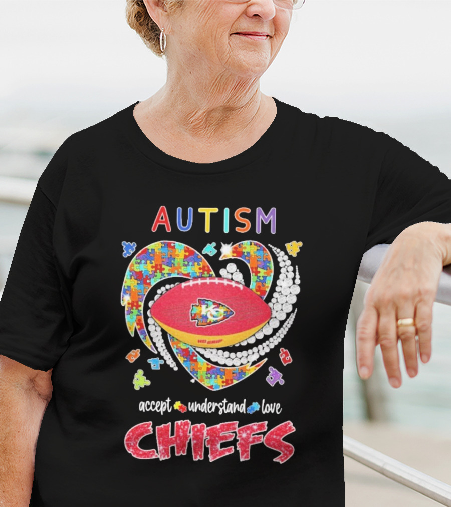 Autism Accept Understand Love Kansas City Chiefs Puzzle Heart T-Shirt