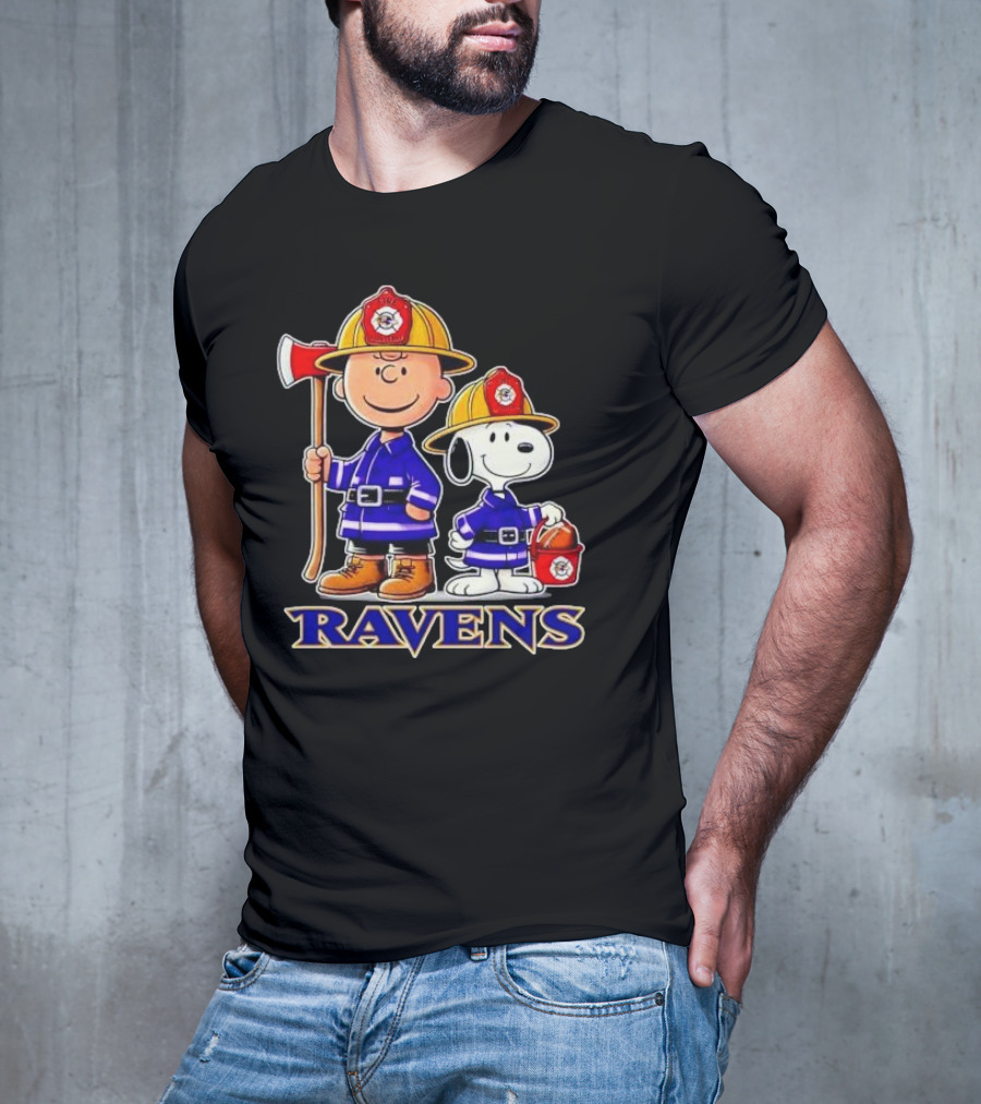 Firefighter Charlie Brown And Snoopy Baltimore Ravens T-Shirt