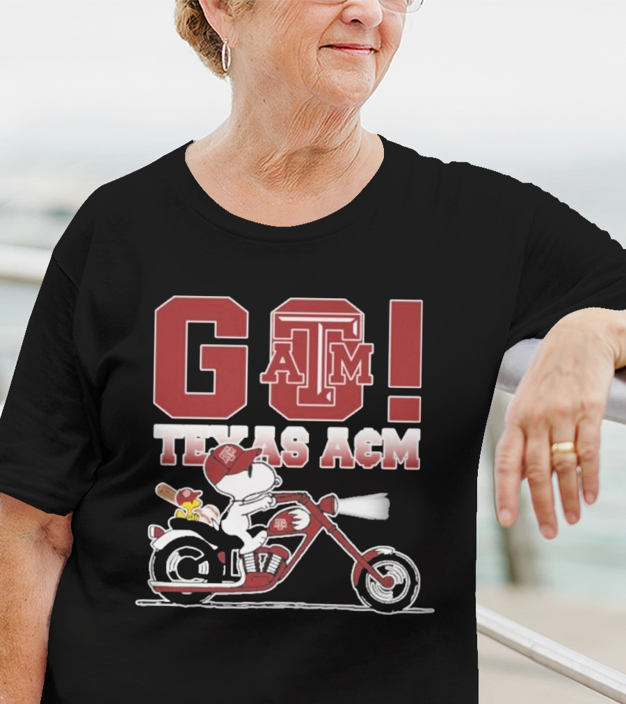 Go Texas A&m Snoopy Motoby T-Shirt