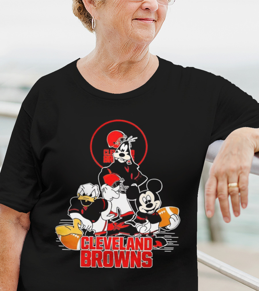 Cleveland Browns NFL Mickey Mouse Donald Duck Goofy Football Team T-Shirt