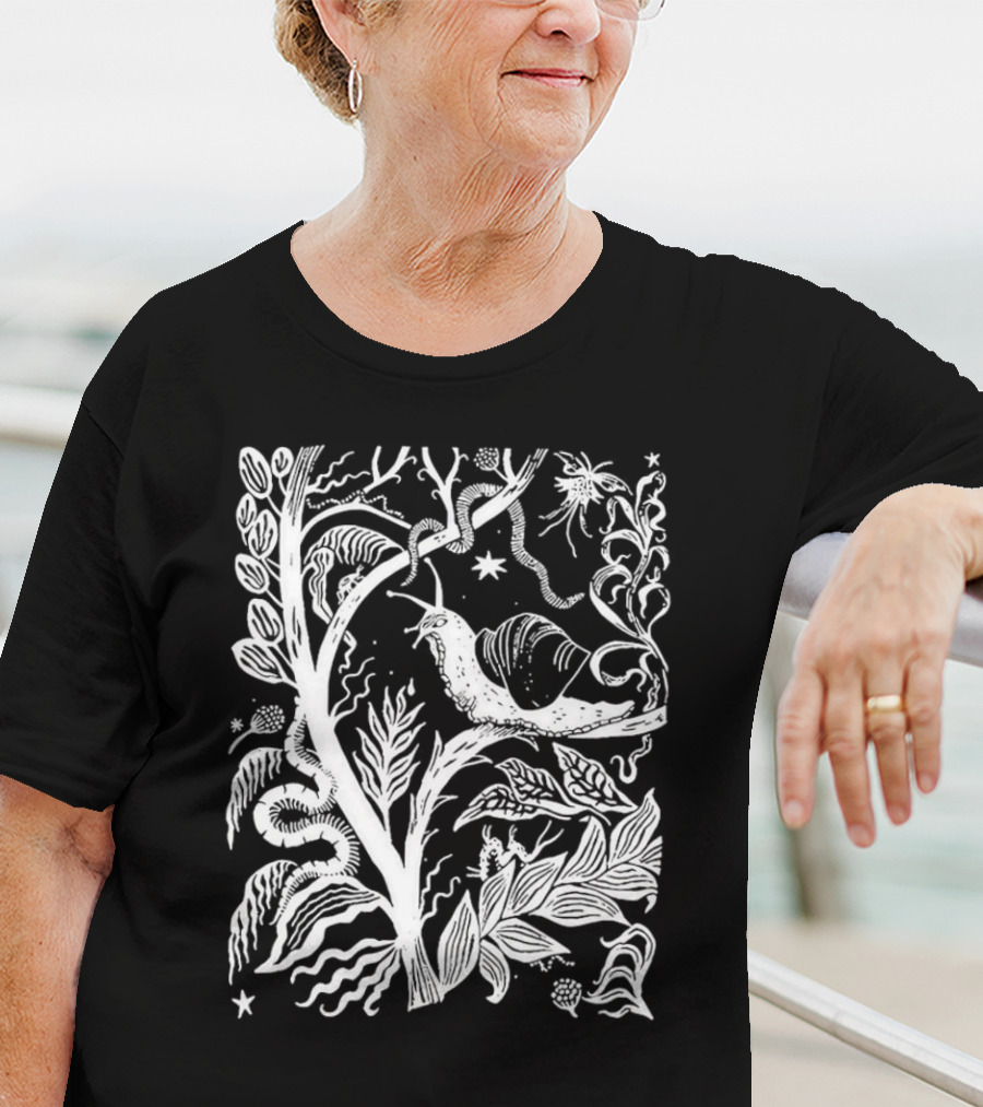 Elispencer November Enchanted Forest Snail Motif T-Shirt