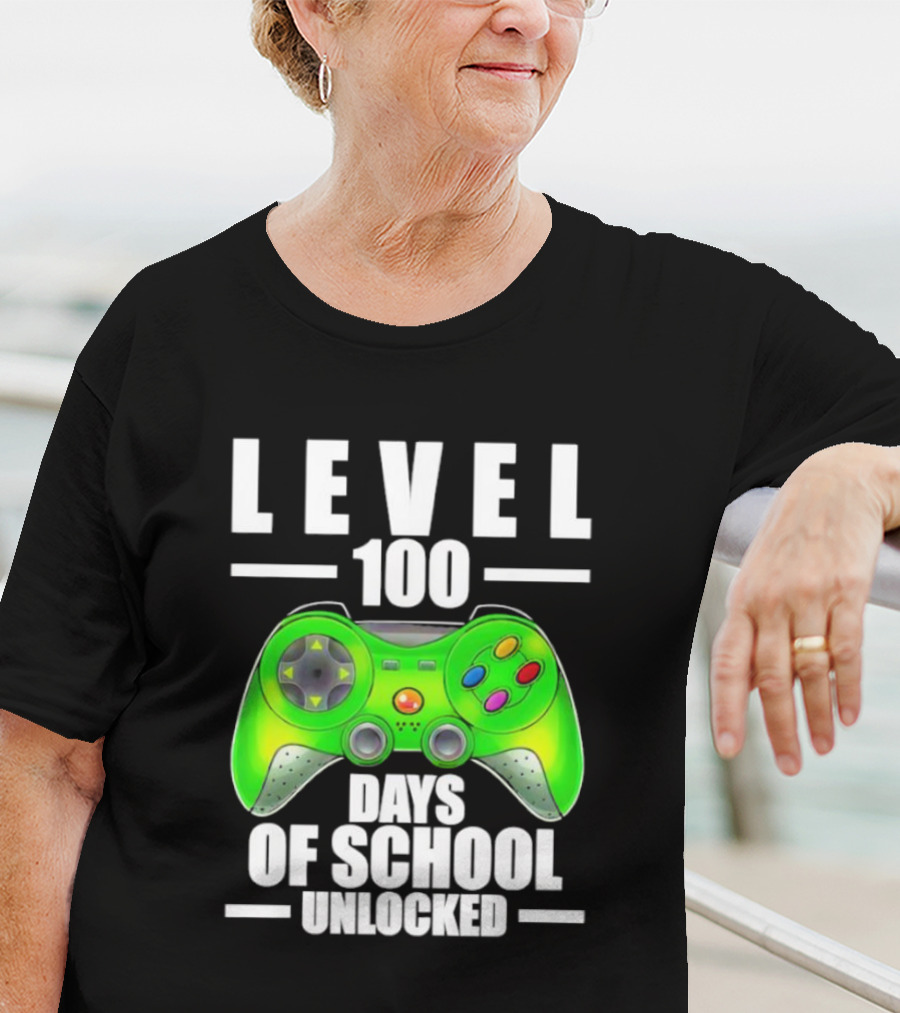 LEVEL 100 DAYS OF SCHOOL UNLOCKED GAMING CONTROLLER T-Shirt