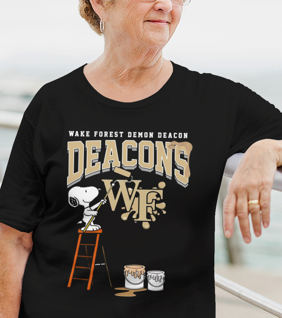 Wake Forest Demon Deacons Snoopy Painting Team Spirit T-Shirt