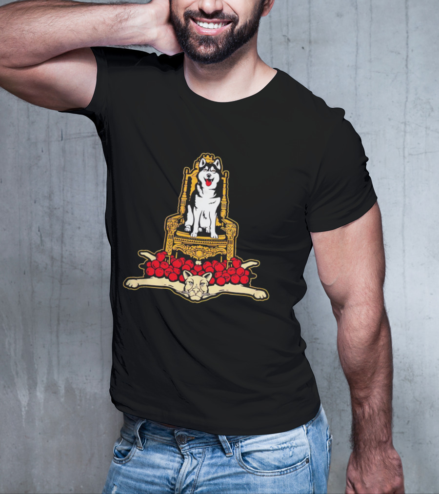 Washington Huskies King Of The Apple Throne With Cougar Rug T-Shirt