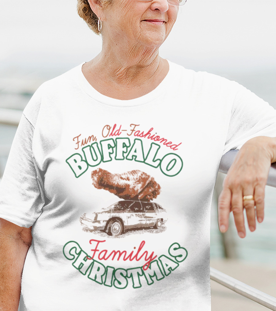 Buffalo Family Christmas Fun Old-Fashioned Car With Tree T-Shirt