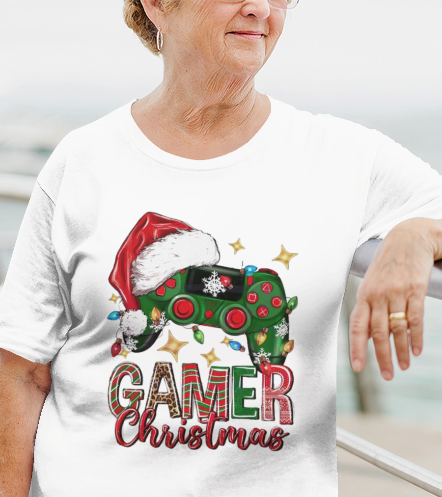 Gamer Christmas Santa Hat Game Controller Holiday Lights T-Shirt