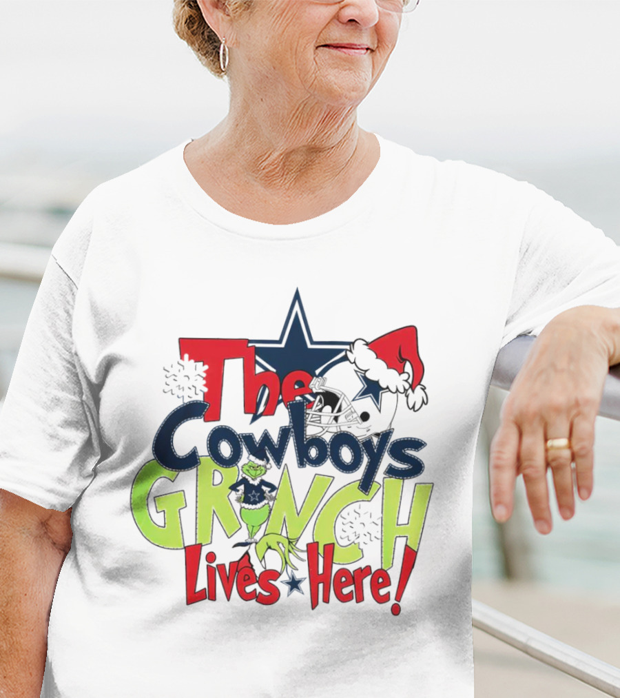 The Dallas Cowboys Grinch Lives Here Christmas T-Shirt