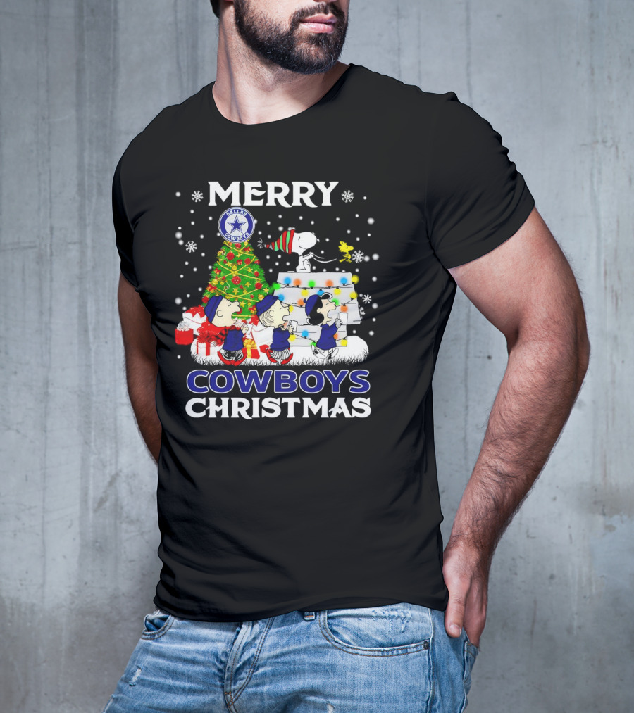 Merry Dallas Cowboys Peanuts Characters Christmas T-Shirt