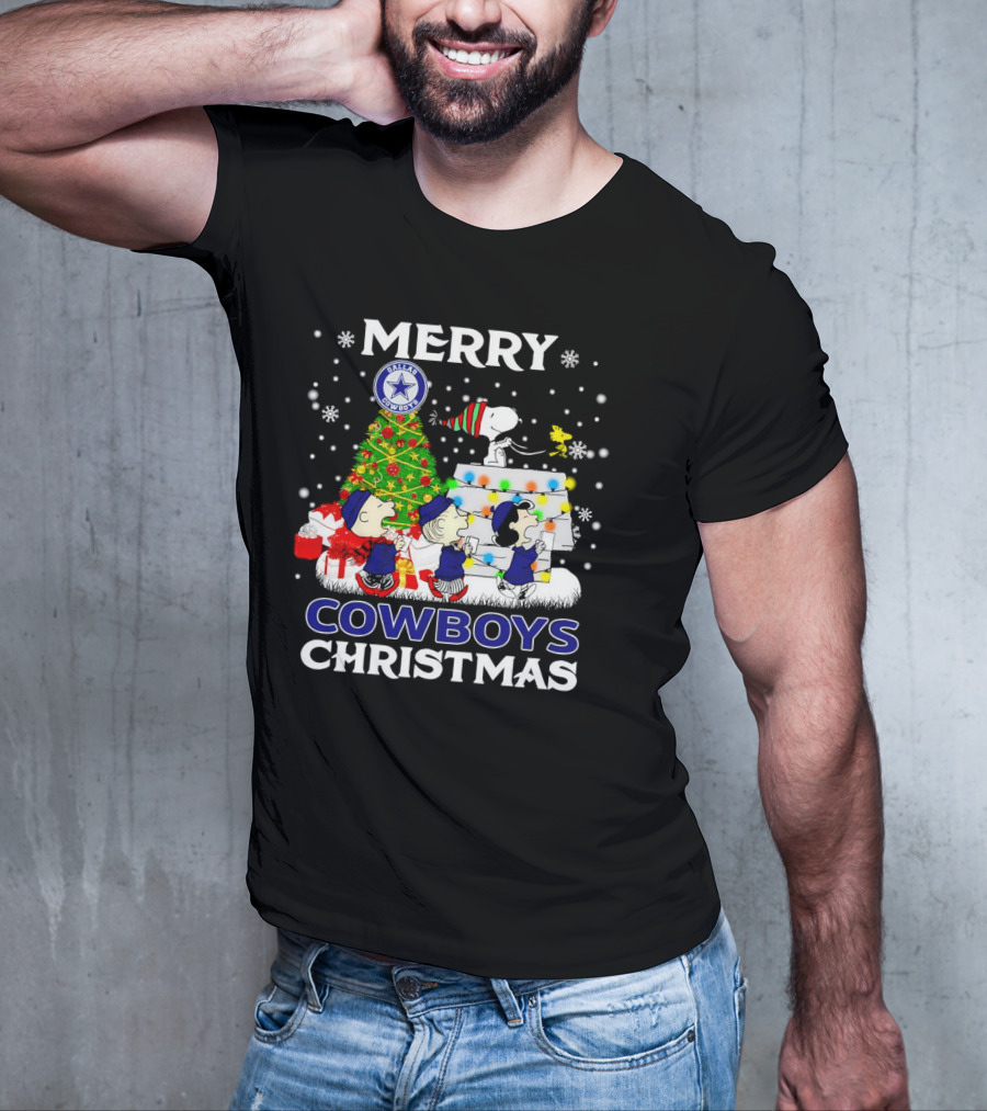 Merry Dallas Cowboys Peanuts Characters Christmas T-Shirt