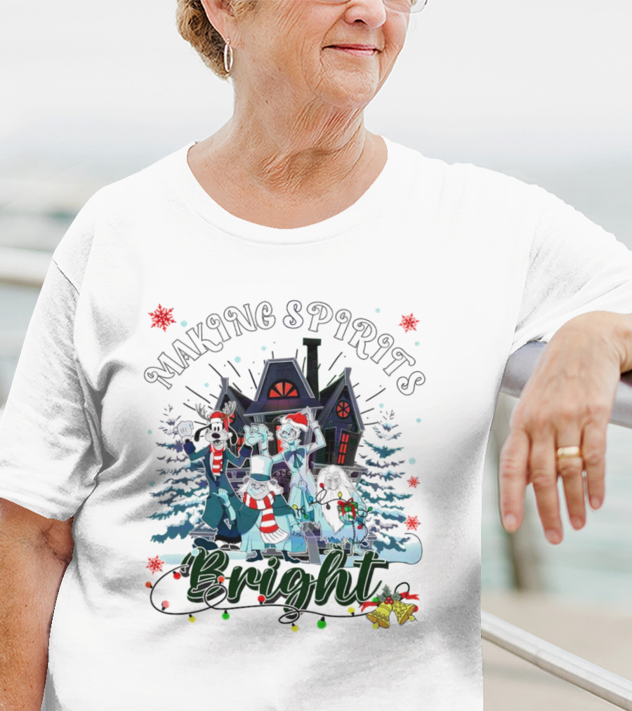 Making Spirits Bright Haunted Mansion Christmas Ghosts In Winter Scene T-Shirt