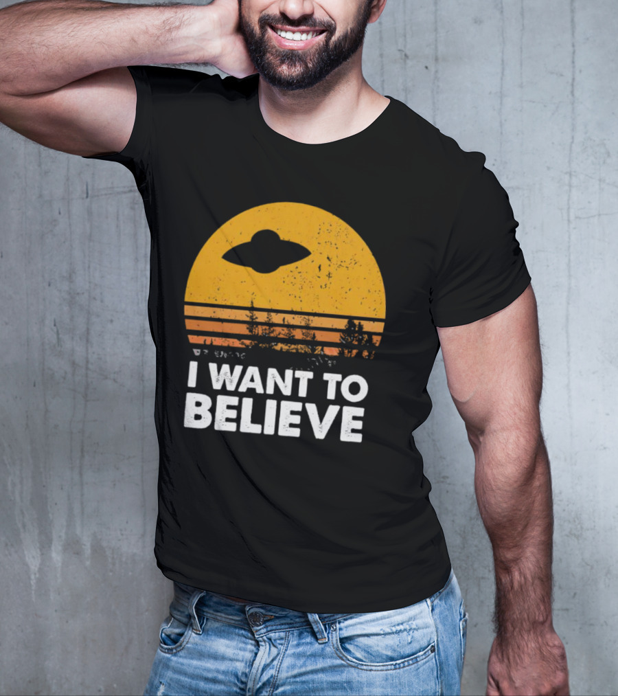 I Want To Believe Alien UFO Vintage Sunset T-Shirt