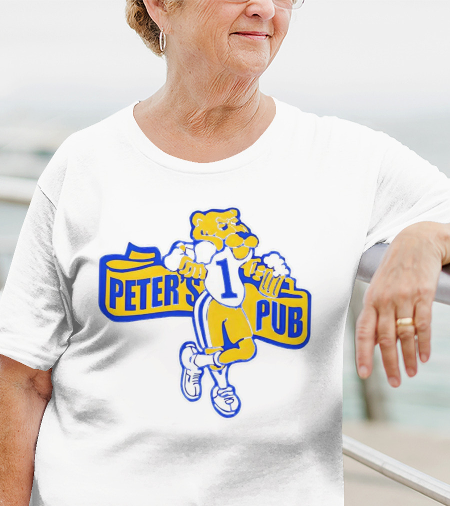 Peter's Pub Pittsburgh Mascot Holding Steins T-Shirt