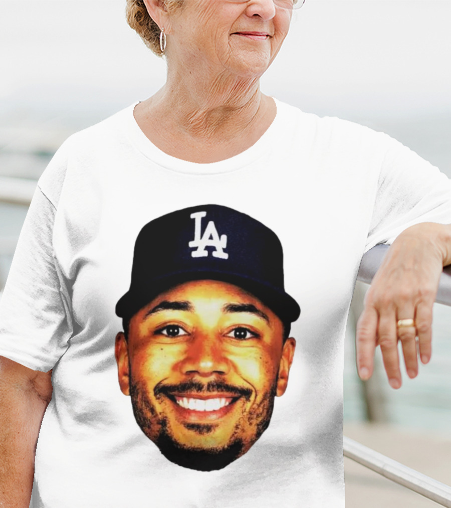 Mookie Betts Los Angeles Dodgers LA Cap Big Face T-Shirt
