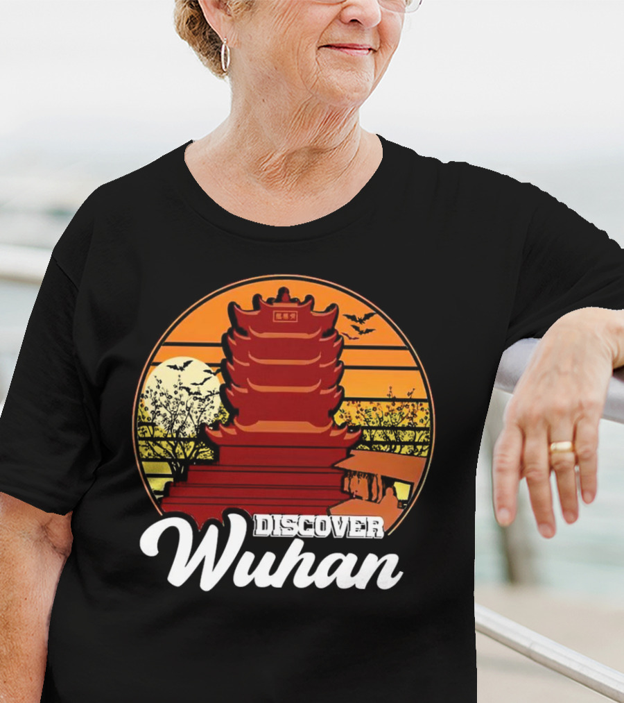 Discover Wuhan Pagoda Vintage Sunset Scene T-Shirt