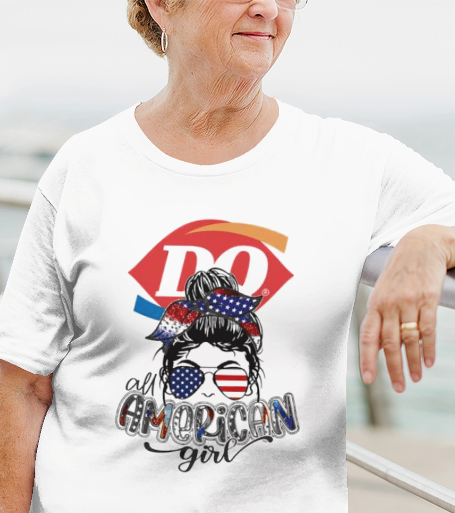 Dairy Queen All American Girl Messy Bun Patriotic髁 T-Shirt