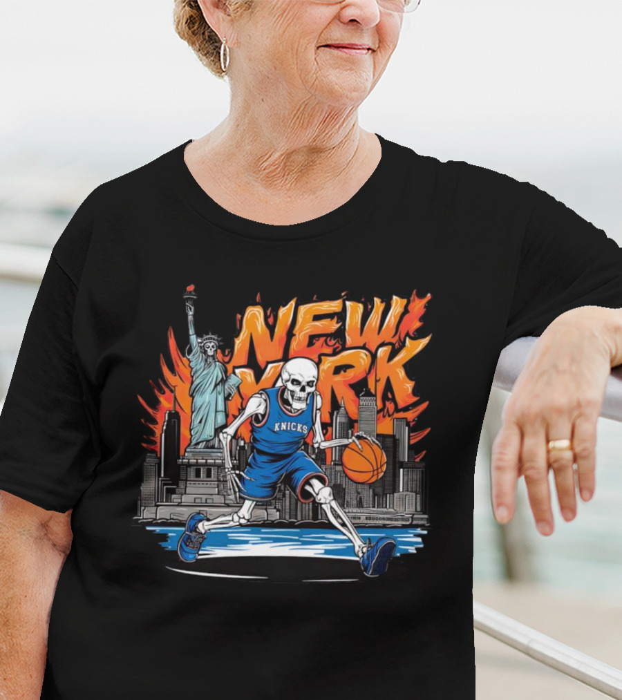 New York Knicks Skeleton Statue Basketball T-Shirt