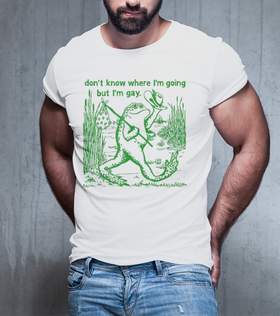 Don't Know Where I'm Going But I'm Gay Frog Carrying Bag And Hat In Nature Scene T-Shirt