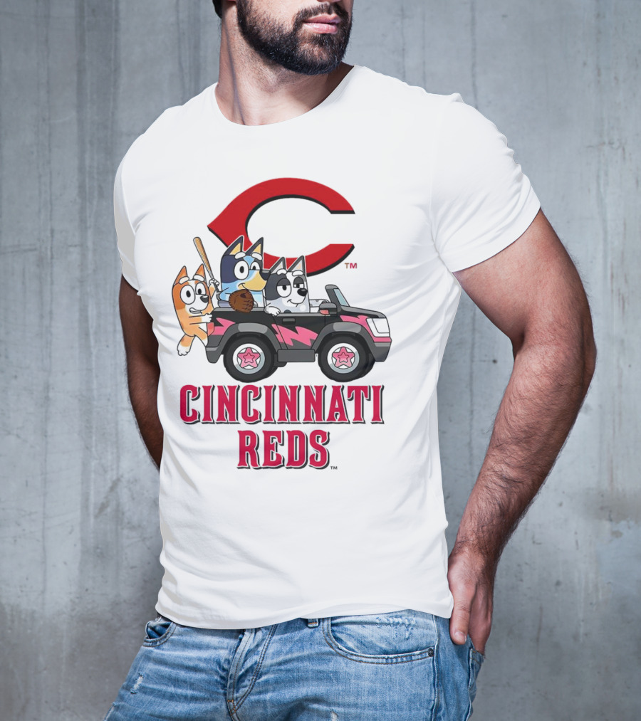 Cincinnati Reds Bandit Chilli Aunt Trixie Heeler Jeep T-Shirt