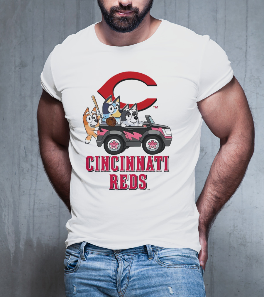 Cincinnati Reds Bandit Chilli Aunt Trixie Heeler Jeep T-Shirt