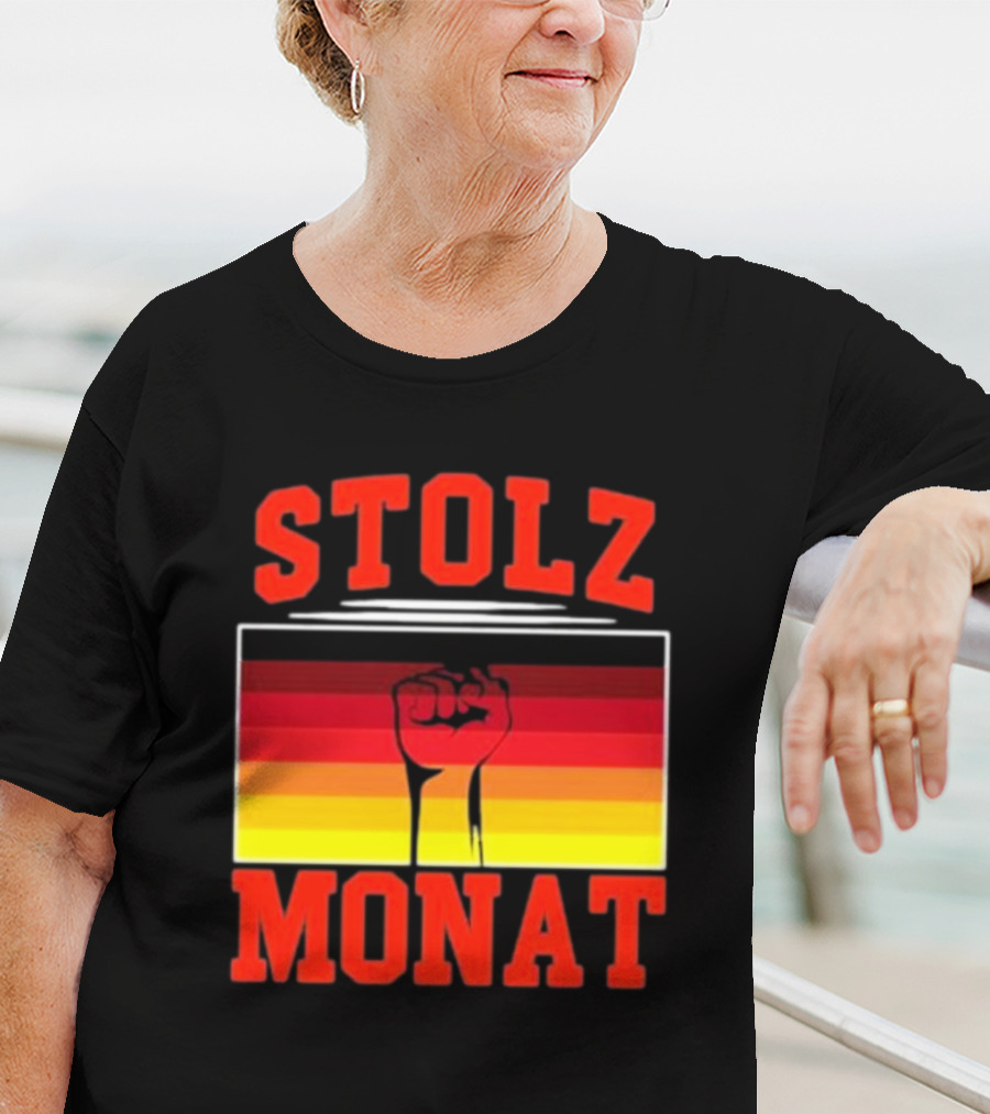 Stolz Monat Fist With German Flag Colors T-Shirt