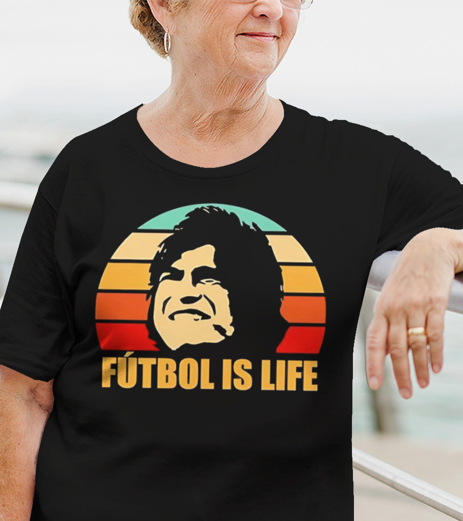 Fútbol Is Life Vintage Retro Sunset T-Shirt