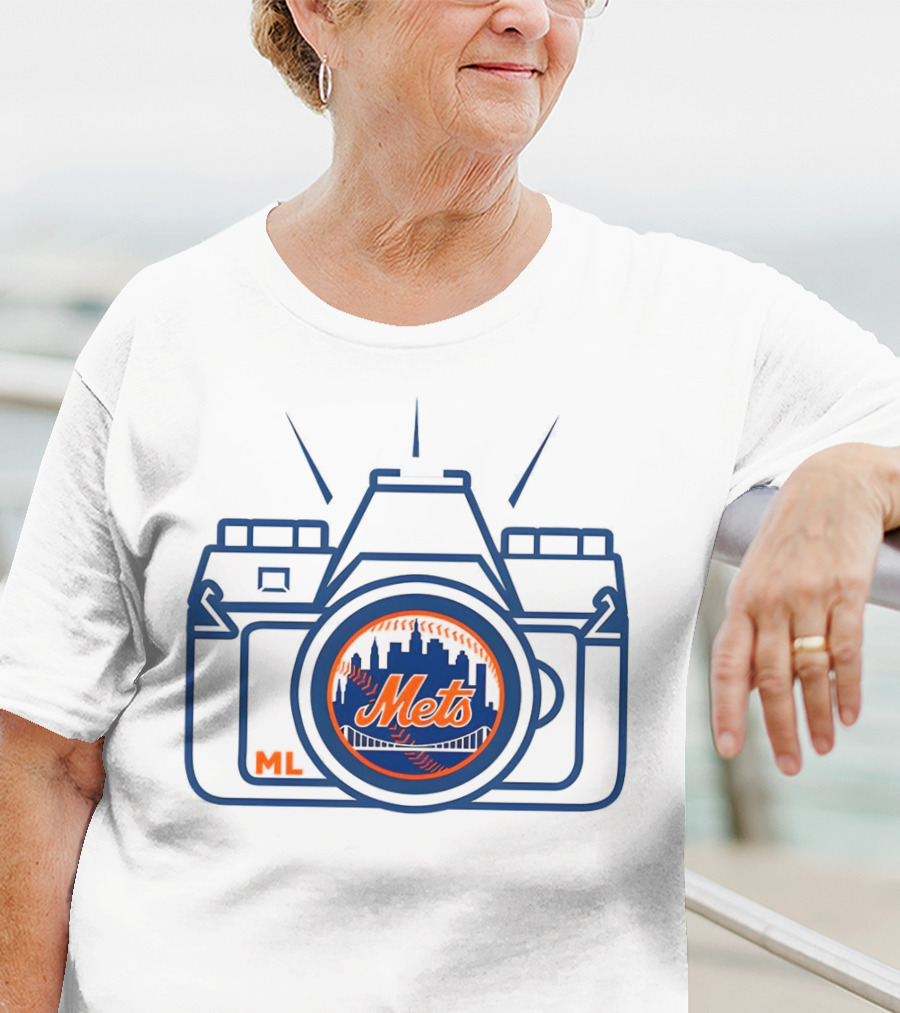 New York Mets Francisco Alvarez Marc Levine Camera T-Shirt