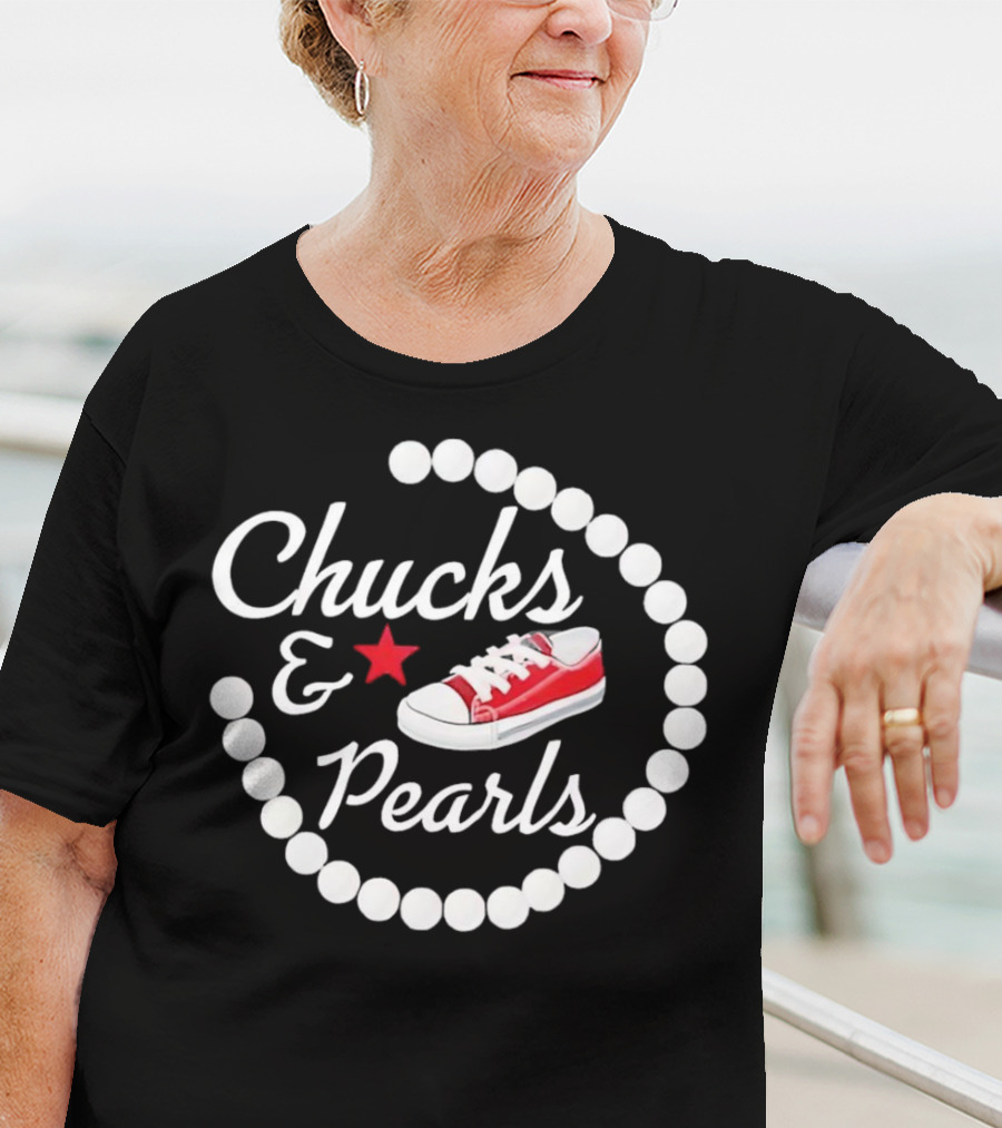 Chucks Pearls Red Sneaker Star T-Shirt