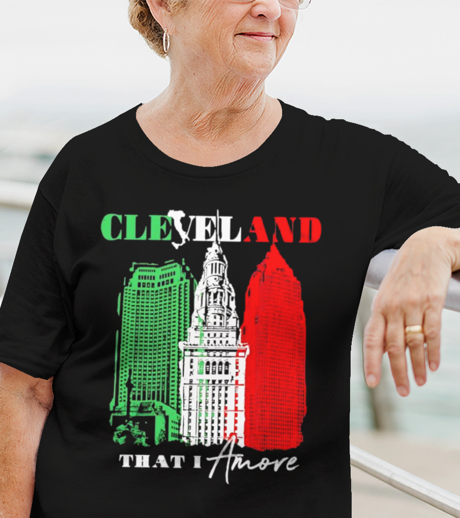 Cleveland That I Amore Italy Flag Skyline T-Shirt