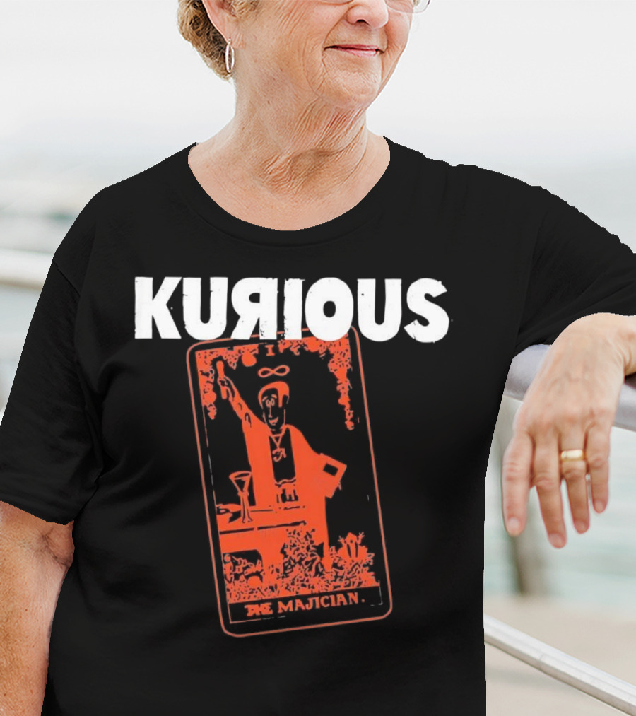 Kurious Gasdrawls The Majician Tarot Card T-Shirt