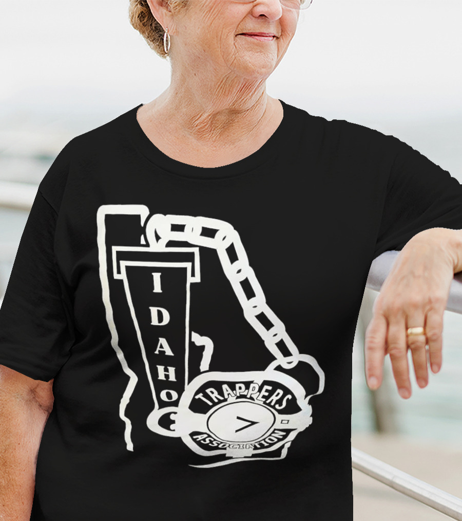 Idaho Trappers Association Logo With Trapper Symbol And Chain T-Shirt