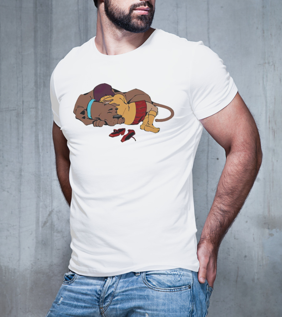 Scooby Doo Velma Dinkley Sleeping Cozy Friends T-Shirt