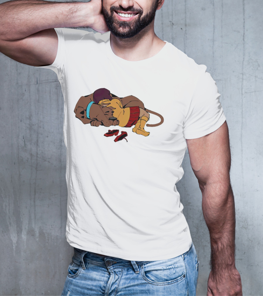 Scooby Doo Velma Dinkley Sleeping Cozy Friends T-Shirt