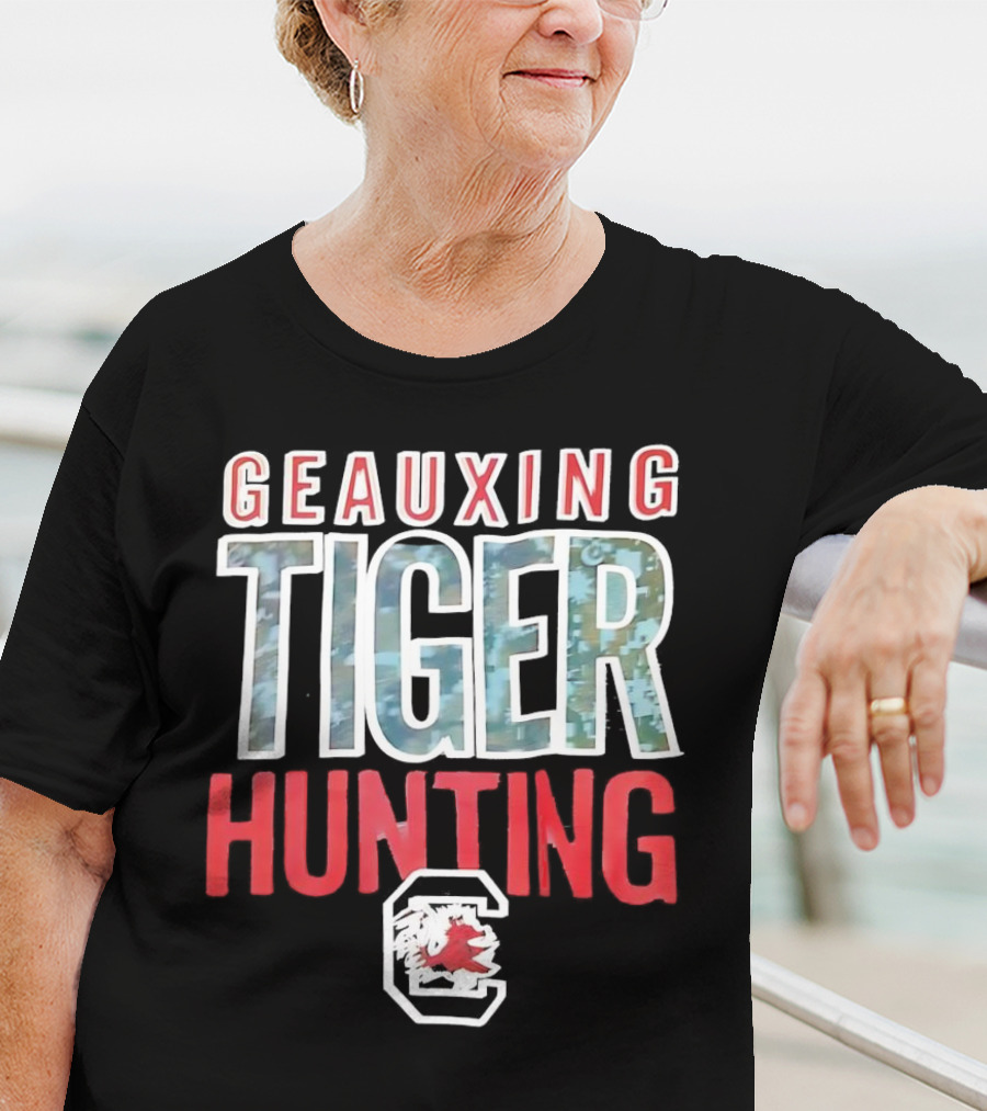 Geauxing Tiger Hunting South Carolina Gamecocks C T-Shirt