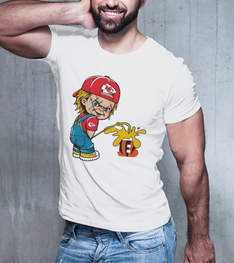 Kansas City Chiefs Chucky Pissing On Cincinnati Bengals T-Shirt