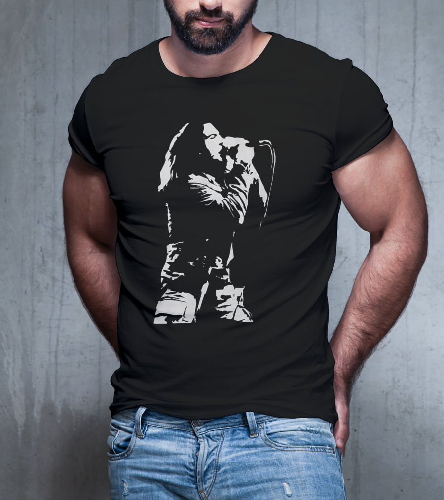 Eddie Vedder Pearl Jam Mic Performance T-Shirt