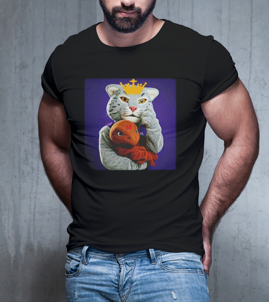 Turtles Beware King Willie Northwestern Wildcats Mascot Holds Terrapin Plush T-Shirt