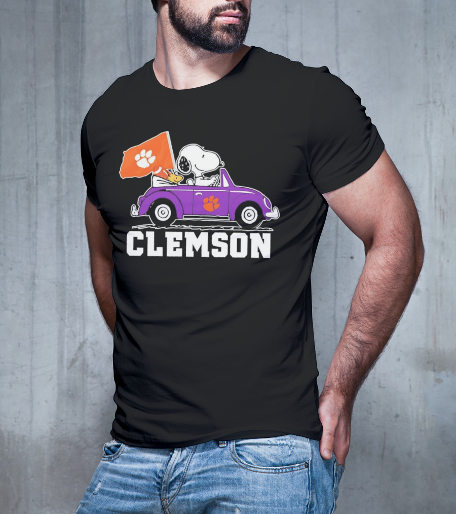 Snoopy And Woodstock In Purple Car With Clemson Flag T-Shirt