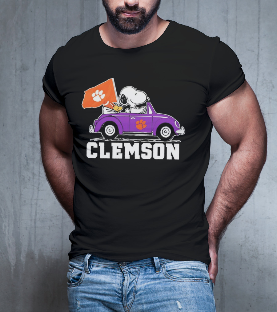 Snoopy And Woodstock In Purple Car With Clemson Flag T-Shirt