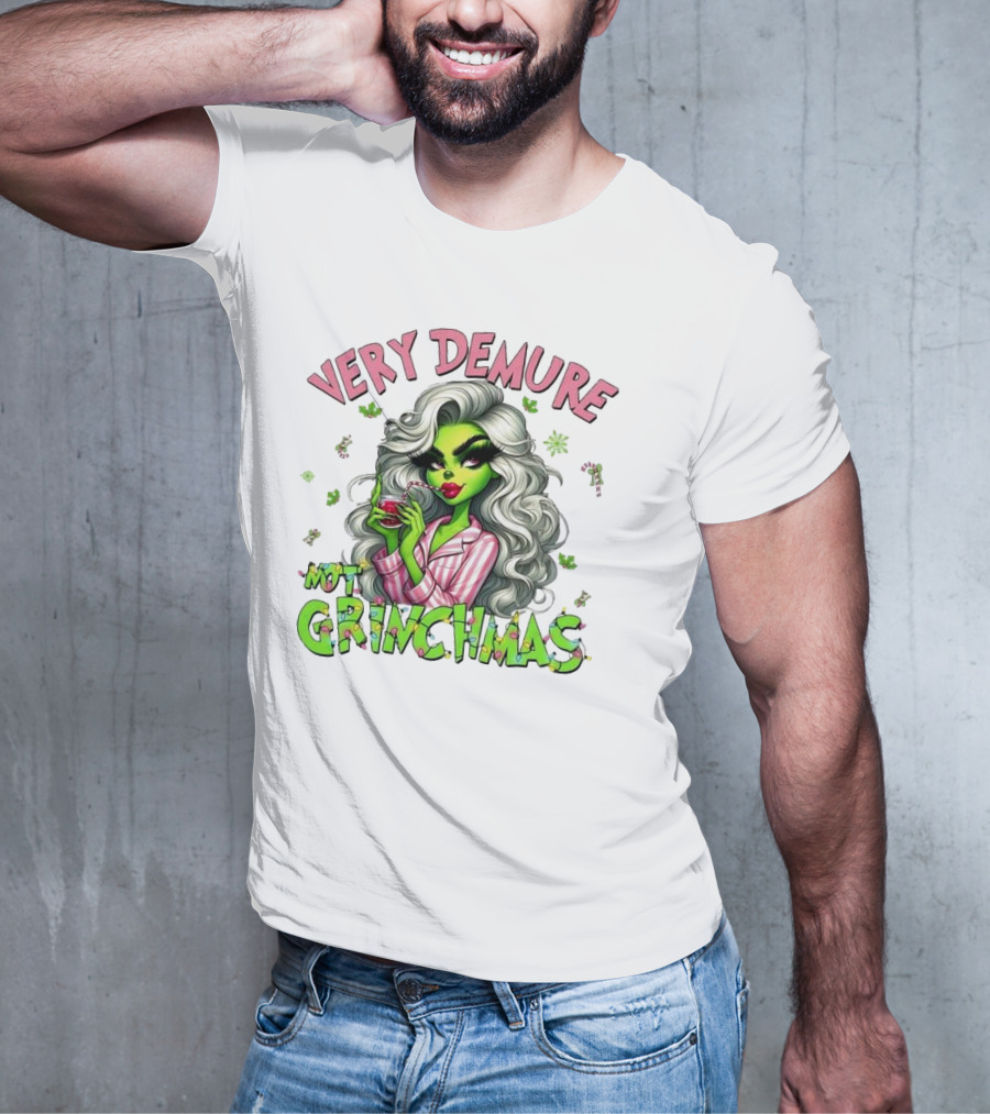 Very Demure Not Grinchmas Christmas Grinch Girl T-Shirt