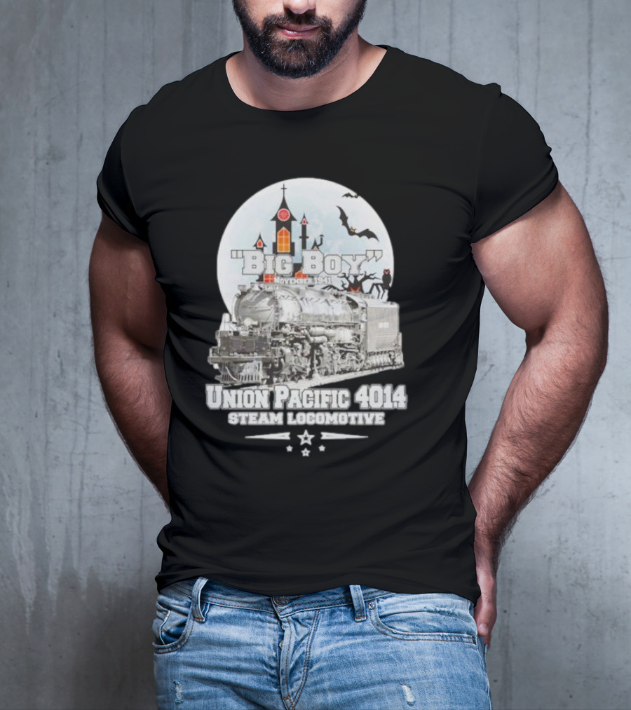 Big Boy Union Pacific 4014 Steam Locomotive November 1941 Haunted Castle And Bats T-Shirt