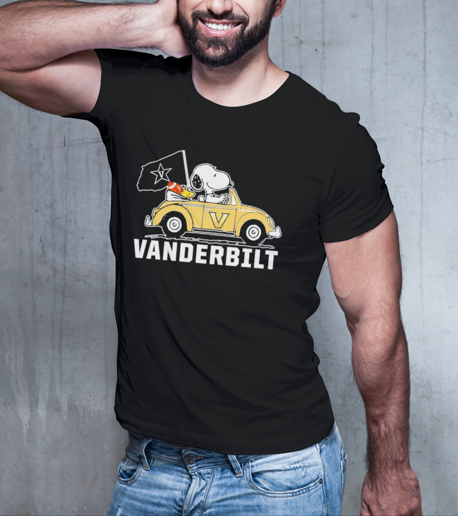 Snoopy And Woodstock Vanderbilt Commodores Driving Car T-Shirt