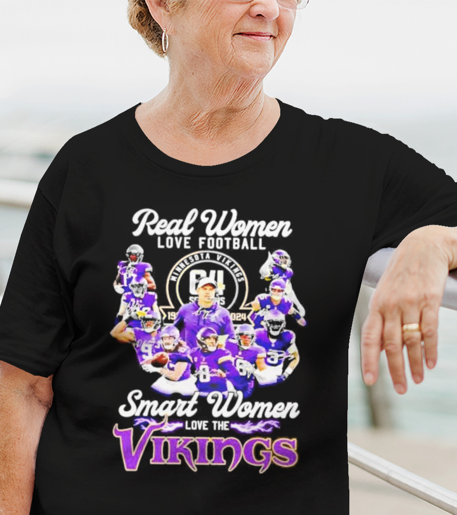 Real Women Love Football Smart Women Love The Minnesota Vikings Players Signatures T-Shirt