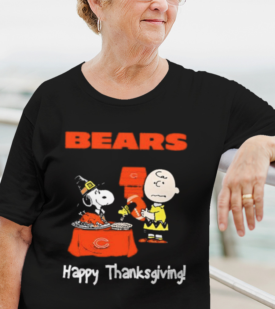 BEARS Chicago Charlie Brown And Snoopy Happy Thanksgiving T-Shirt