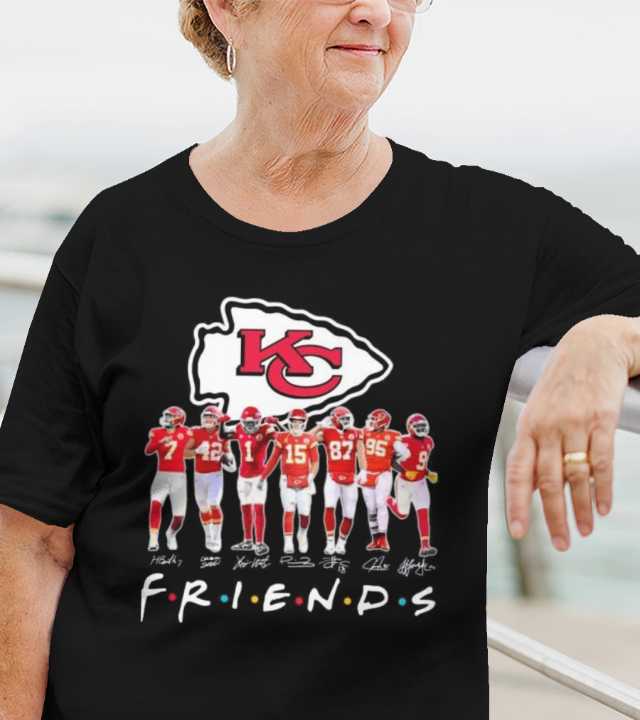 Kansas City Chiefs Friends Signatures Football Team T-Shirt